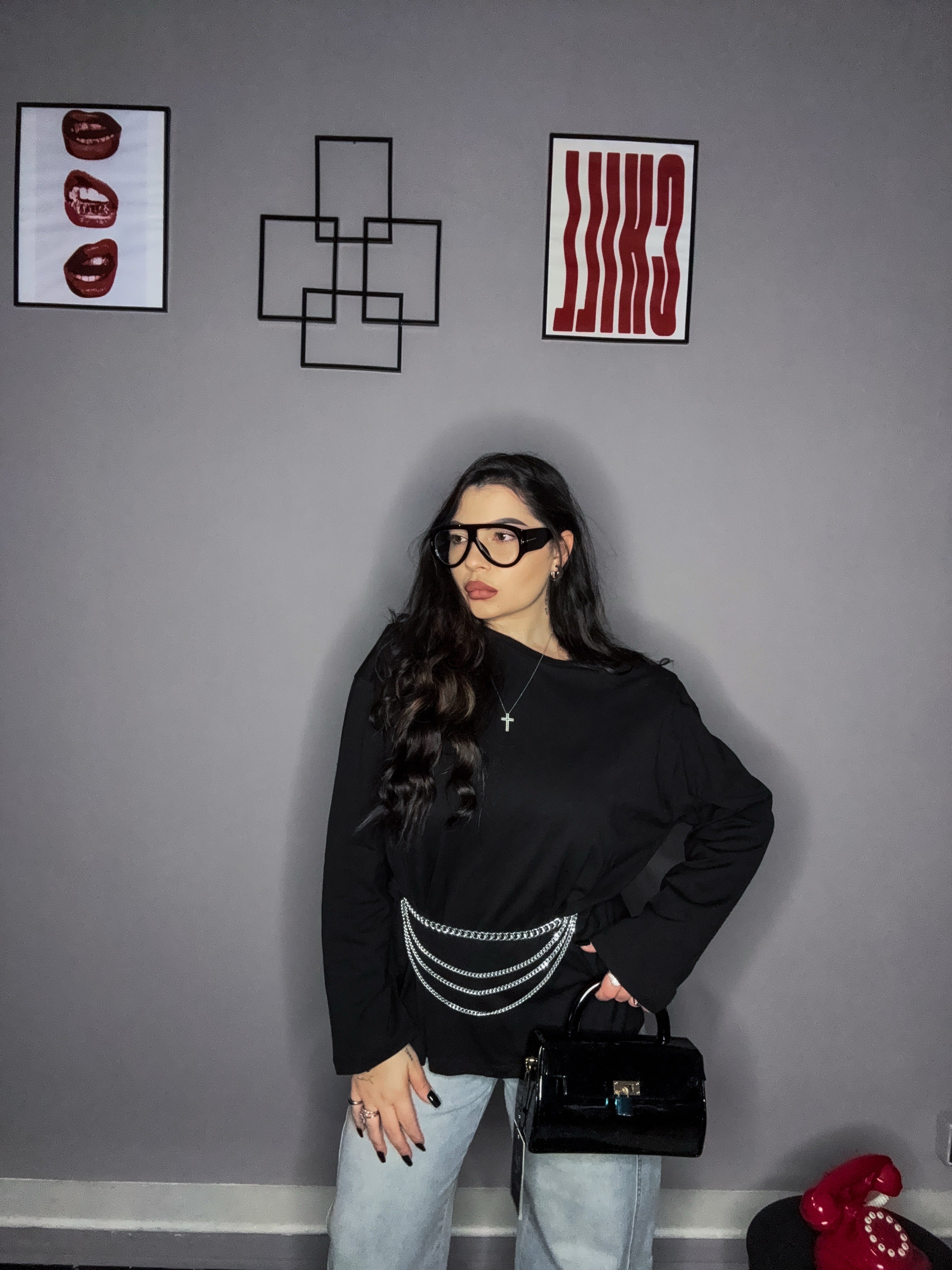 T-shirt over spalline